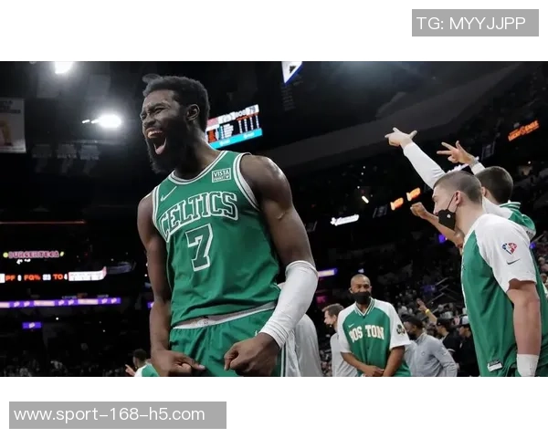 武切维奇绿军首秀表现抢眼11分12板生涯双双次数仅次詹姆斯